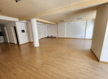 Oficina comercial · 70m² · 1 Ambiente · 1 Cochera · Oficina con Cochera en Almagro