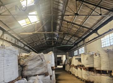 Bodega-Galpón · 2700m² · Galpón en Alquiler en Wilde 2500 m²
