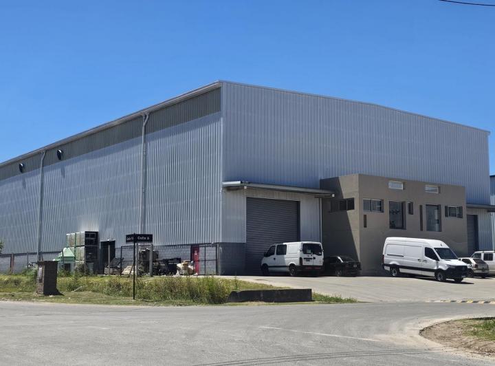 Bodega-Galpón · 2400m²