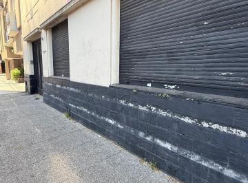 Local comercial · 190m² · 5 Ambientes · 2 Cocheras · Local Comercial en Alquiler