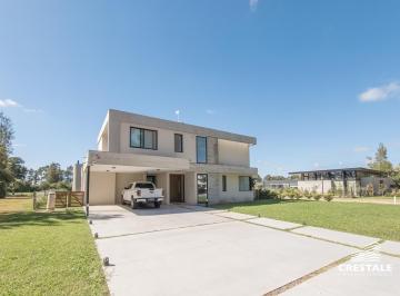 Casa · 200m² · 6 Ambientes · 2 Cocheras · Venta Casa Azahares del Paraná