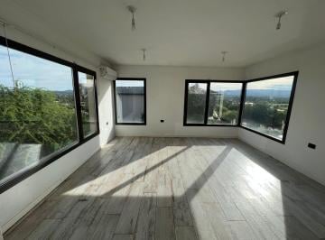 Casa · 250m² · 6 Ambientes · 2 Cocheras · Molinos de Viento Casa 3 Dorm.