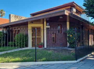 Casa · 206m² · 4 Ambientes · 2 Cocheras · Apto Credito, Chalet 4 Ambientes, Barrio Parque Calchaqui