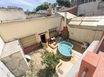 Casa · 229m² · 6 Ambientes · 1 Cochera · Casa Ideal Para Reciclar en La Paternal