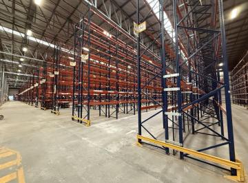 Depósito · 15400m² · Depósito en Alquiler con Racks - 15.500 m² - Garin