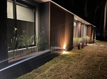 Casa · 300m² · 6 Dormitorios · Costa Esmeralda - Senderos III 303 - Alquiler