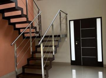 Casa · 300m² · 6 Ambientes · Casa - Santa Ana