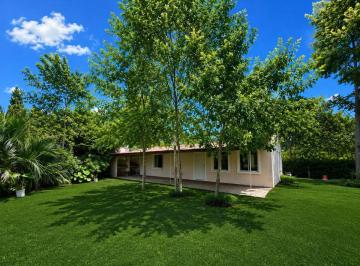Casa de 8 ambientes, Exaltación de la Cruz · Venta - Casa - Barrio Parque La Verdad - Exaltación de La Cruz