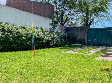 Casa · 300m² · 5 Ambientes · 4 Cocheras · Chalet San Carlos Multifamiliar
