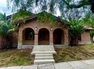 Casa de 8 ambientes, Ciudad de Mendoza · Se Vende Casa en Bº Dalvian Desarrollada en Una Planta