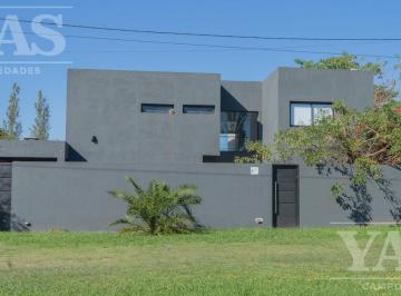 Casa · 150m² · 5 Ambientes · 1 Cochera · Venta - Casa Quinta - San Pedro (Bs. As) Camino Al Aeroclub