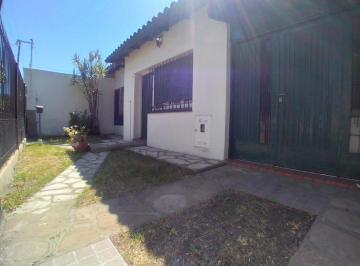 Casa de 4 ambientes, Lomas de Zamora · Chalet de 4 Ambientes