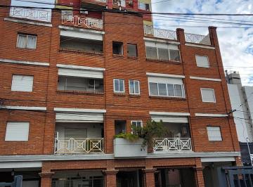 PH de 3 ambientes, Ciudad de Santa Fe · Venta Depto. 2 Dorm.: 1° de Mayo 1943 Piso 4