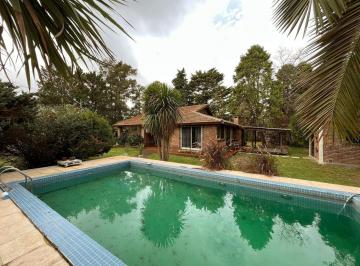 Casa · 151m² · 5 Ambientes · 2 Cocheras · Casa a La Venta en Barrio Montecarlo Bajas Expensas - Pilar
