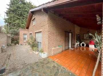 Casa · 151m² · 5 Ambientes · 2 Cocheras · Casa a La Venta en Barrio Montecarlo Bajas Expensas - Pilar