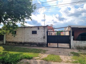 Casa · 65m² · 1 Dormitorio · 2 Cocheras · Casa 1 Dormitorio con Posibilidad de 2 a Buen Precio!