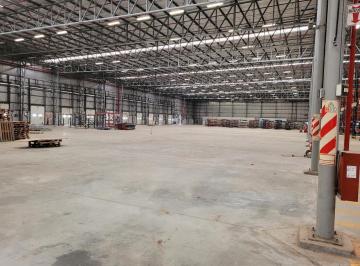 Bodega-Galpón · 17038m² · 4 Ambientes · 43 Cocheras · Nave Industrial en Alquiler de 17.038 m² Cubiertos - Escobar Garin