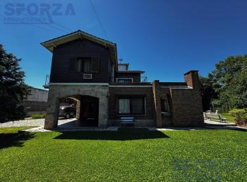 Casa · 450m² · 7 Ambientes · 6 Cocheras · Gran Casa en Venta en San Miguel con Amplio Terreno Ideal Para Familia Numerosa