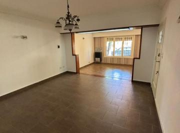 Casa · 200m² · 3 Ambientes · Chalet + Departamento en Barrio San José