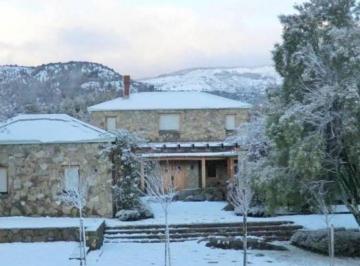 Casa · 300m² · 4 Ambientes · Increible Casa en Alquiler Temporario en San Martin de Los a