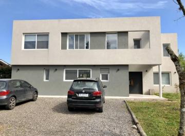 Casa · 255m² · 4 Ambientes · Casa Moderna en Venta en Santa Maria de Tigre.