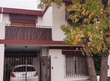 Casa · 85m² · 4 Ambientes · Duplex Impecable en Venta en Villa Ballester.