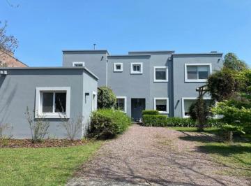 Casa · 270m² · 4 Ambientes · Casa a La Laguna en Alquiler en Santa Clara Villanueva