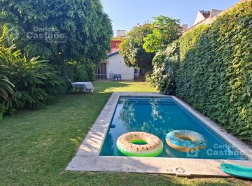 Casa · 205m² · 5 Ambientes · 1 Cochera · Chalet 5 Amb. en 2 Plantas a 1/c de Av Maipú