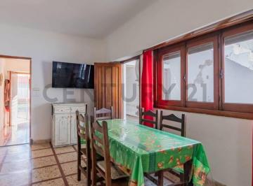 Casa · 117m² · 5 Ambientes · Casa en Venta en Ensenada