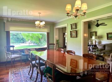 Casa · 285m² · 5 Ambientes · 3 Cocheras · Casa en Venta de 3 Dorm. en Camino Real