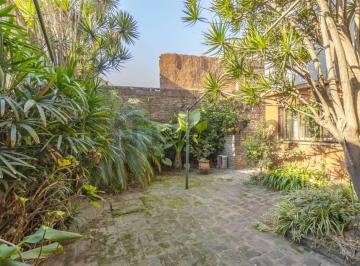 Casa · 230m² · 4 Ambientes · Venta Casa 3 Dorm. con Patio y Cochera - Barrio Santa Rita, San Isidro