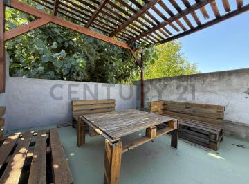 Casa · 76m² · 3 Ambientes · 1 Cochera · Venta Casa PH 3 Ambientes con Terraza, Castelar Norte