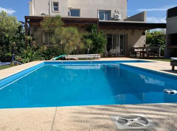 Casa · 178m² · 5 Ambientes · 2 Cocheras · Casa en Venta en San Alfonso Pilar del Este | Vco Propiedades