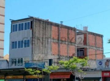 Departamento de 9 ambientes, Vicente López · Oportunidad de Inversión Edificio de 3 Pisos con 330 m² Cubiertos