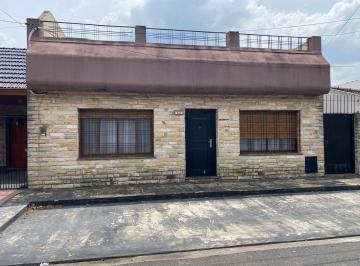 Casa · 170m² · 4 Ambientes · Casa de 4 Ambientes en Lote Propio en Ramos Mejia