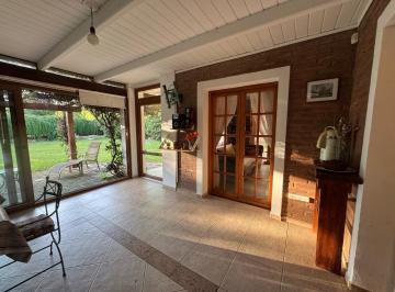 Casa · 247m² · 10 Ambientes · 1 Cochera · Vendo Casa en Chacras de La Villa 4 Dorm. - Villa Allende Córdoba