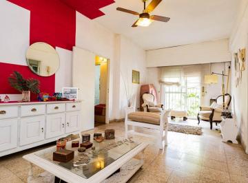 Casa · 182m² · 4 Ambientes · 1 Cochera · Venta Acepta Permuta Casa 4 Amb Cochera El Palomar