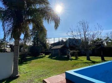 Casa · 80m² · 3 Ambientes · Destacada Quinta con Pileta