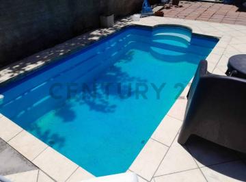 Casa · 130m² · 4 Ambientes · Casa en Venta en Villa Udaondo. Bajo de Precio