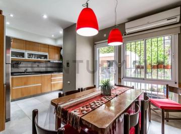 Casa · 264m² · 5 Ambientes · 2 Cocheras · Venta Casa en Montecastro