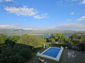 Casa · 205m² · 6 Ambientes · 1 Cochera · Casa en Siquiman - Vista Al Lago