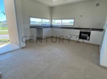 Casa · 180m² · 4 Ambientes · Casa Minimalista en Santa Lucia