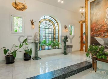 Casa · 580m² · 7 Ambientes · 1 Cochera · Casa Doble Lote Pileta Quincho, Gimnasio Cochera Excel. Nivel