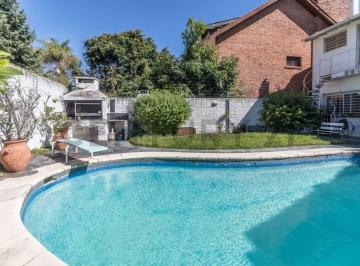 Casa · 218m² · 4 Ambientes · 1 Cochera · Venta Casa en Acassuso Pileta San Isidro