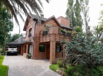 Casa · 280m² · 5 Ambientes · Venta - Canning Casa 5 Ambientes St Thomas Sur