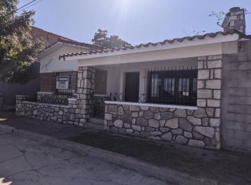 Casa · 475m² · 9 Ambientes · 2 Cocheras · Dos Casas en Venta en Huerta Grande