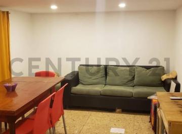 PH · 70m² · 4 Ambientes · Venta PH 4 Amb Abasto. a 2 Cuadras Subte B. Oportunidad!