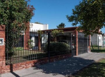 Casa · 100m² · 4 Ambientes · Casa en Venta