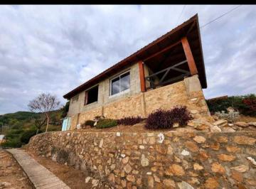 Casa · 145m² · 3 Dormitorios · 2 Cocheras · Casa con Gran Potencial - a m de La Aerosilla - Grandes Vistas