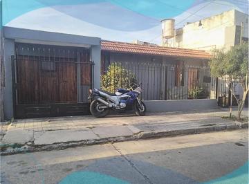 Casa · 92m² · 6 Ambientes · 2 Cocheras · El Precio + Bajo! Casa Mas Monoambiente - Alto Alberdi - Cba